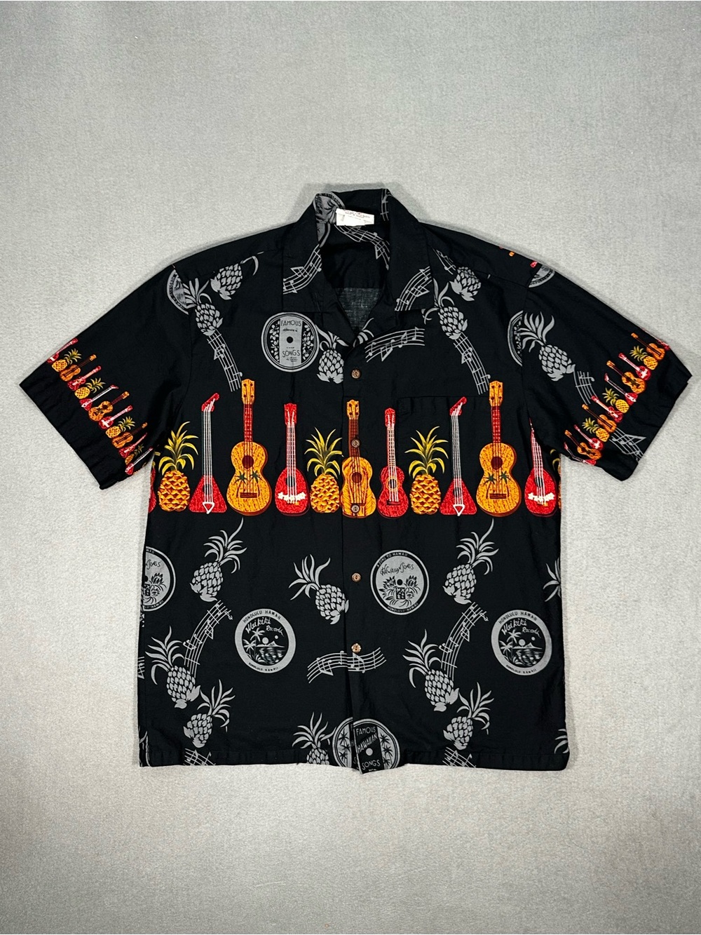 Vintage Men’s L Winnie Fashion Hawaiian Shirt Made In Hawaii Black Ukulele